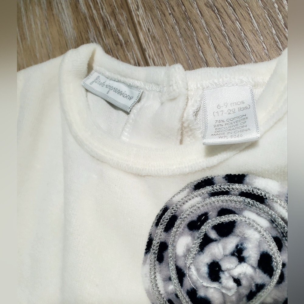 Off-White Terry Velour Tunic with Black and White Heart Print Leggings Size 6-9M - Picture 6 of 9